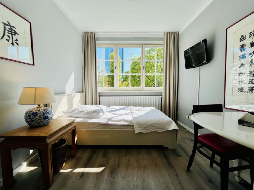 Single studio in Westend Frankfurt - near old opera