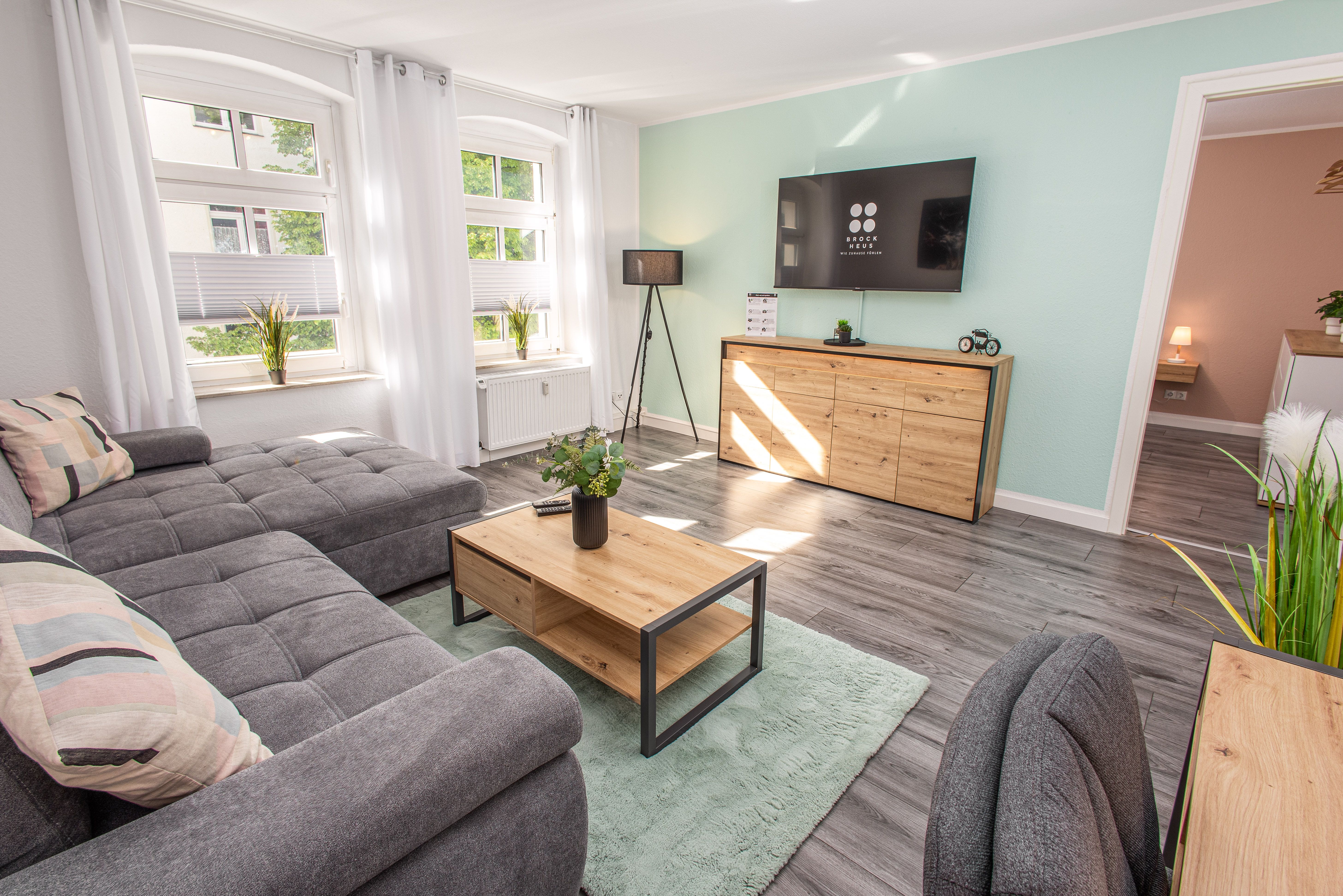 BROCKHEUS Apartments: Luxury Vista Apartment - Kitchen - WiFi - Smart TV - 10