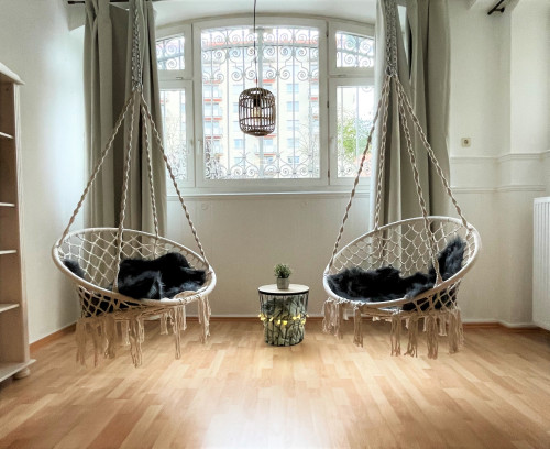 Cozy, historic gatekeeper’s apartment in the city center