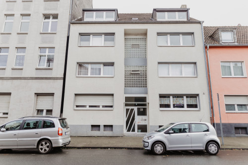Lovely modern apartment near city