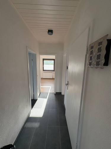 Bright, Furnished 3-Room Apartment on the upper Floor of a Multifamily House in Kaarst - Gallery - 6
