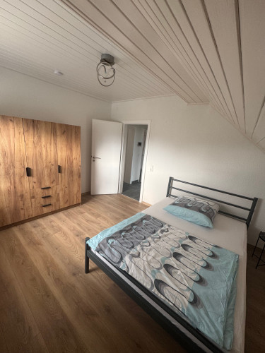 Bright, Furnished 3-Room Apartment on the upper Floor of a Multifamily House in Kaarst - Gallery - 9