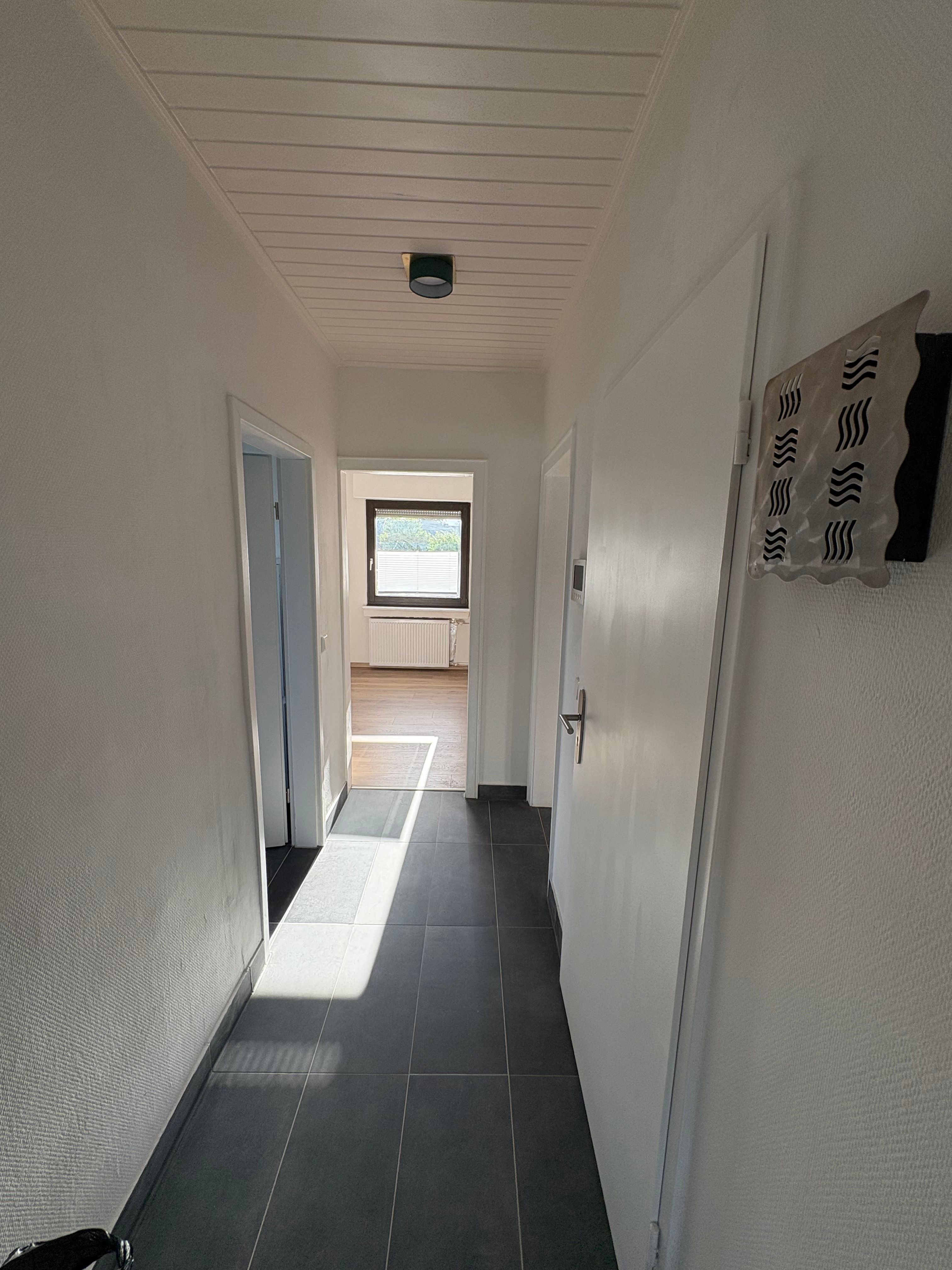 Bright, Furnished 3-Room Apartment On The Upper Floor Of A Multifamily House In Kaarst - 5