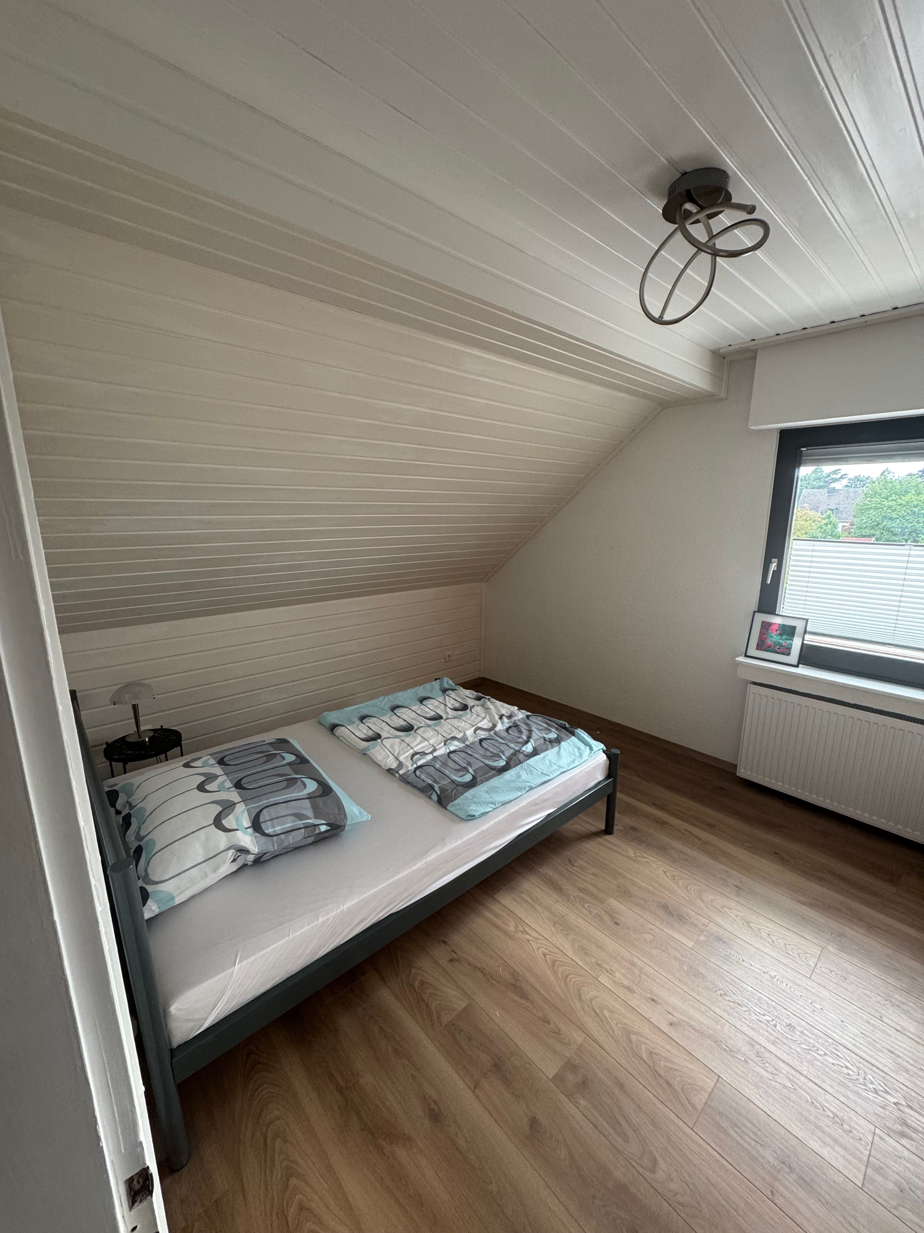 Bright, Furnished 3-Room Apartment On The Upper Floor Of A Multifamily House In Kaarst - 7