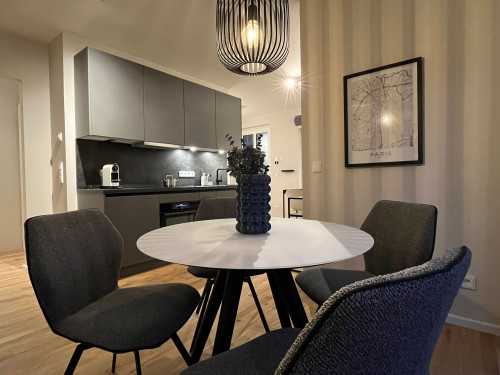 Chic Open-Plan 2-Room Apartment with Designer Kitchen next to Sanssouci Park in Potsdam - Gallery - 32
