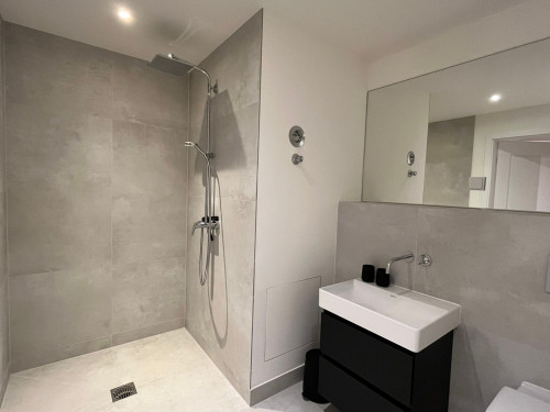Chic Open-Plan 2-Room Apartment with Designer Kitchen next to Sanssouci Park in Potsdam - Gallery - 19