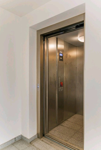 Awesome and spacious Apartment with nice neighbours