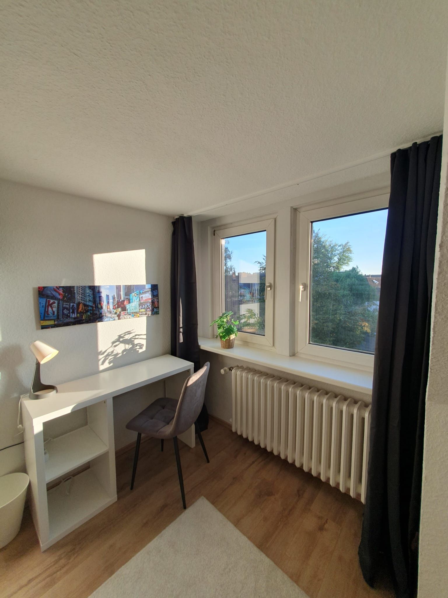  Cozy Apartment In Herne Near To Bochum, Gelsenkirchen, Dortmund And Essen For Up To 4 Guests | WiFi   -  Cozy Apartment in Herne near to Bochum, Gelsenkirchen, Dortmund and Essen for up to 4 Guests | WiFi | Washing Machine  - Gallery -  6