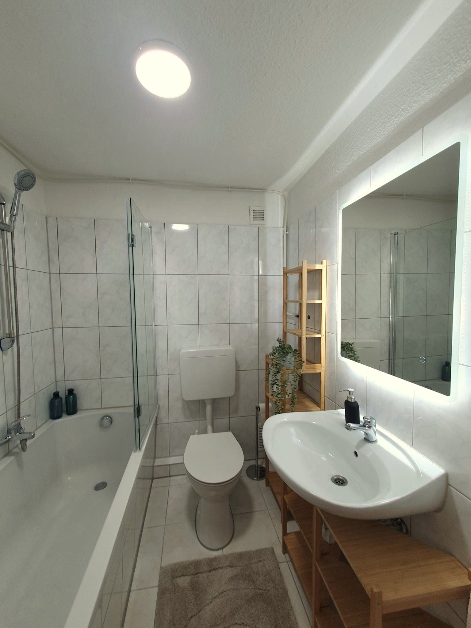  Cozy Apartment In Herne Near To Bochum, Gelsenkirchen, Dortmund And Essen For Up To 4 Guests | WiFi   -  Cozy Apartment in Herne near to Bochum, Gelsenkirchen, Dortmund and Essen for up to 4 Guests | WiFi | Washing Machine  - Gallery -  2