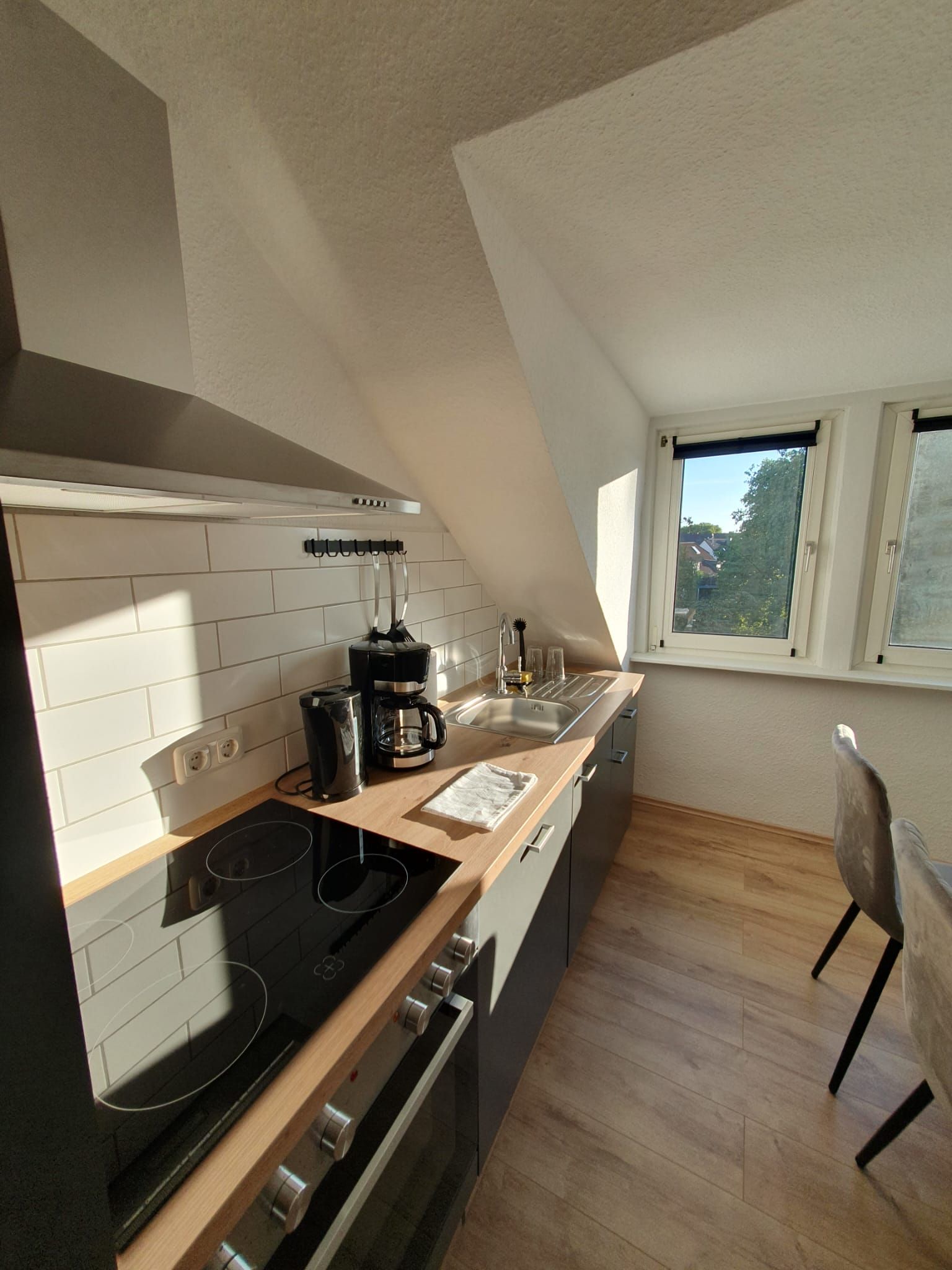  Cozy Apartment In Herne Near To Bochum, Gelsenkirchen, Dortmund And Essen For Up To 4 Guests | WiFi   -  Cozy Apartment in Herne near to Bochum, Gelsenkirchen, Dortmund and Essen for up to 4 Guests | WiFi | Washing Machine  - Gallery -  3