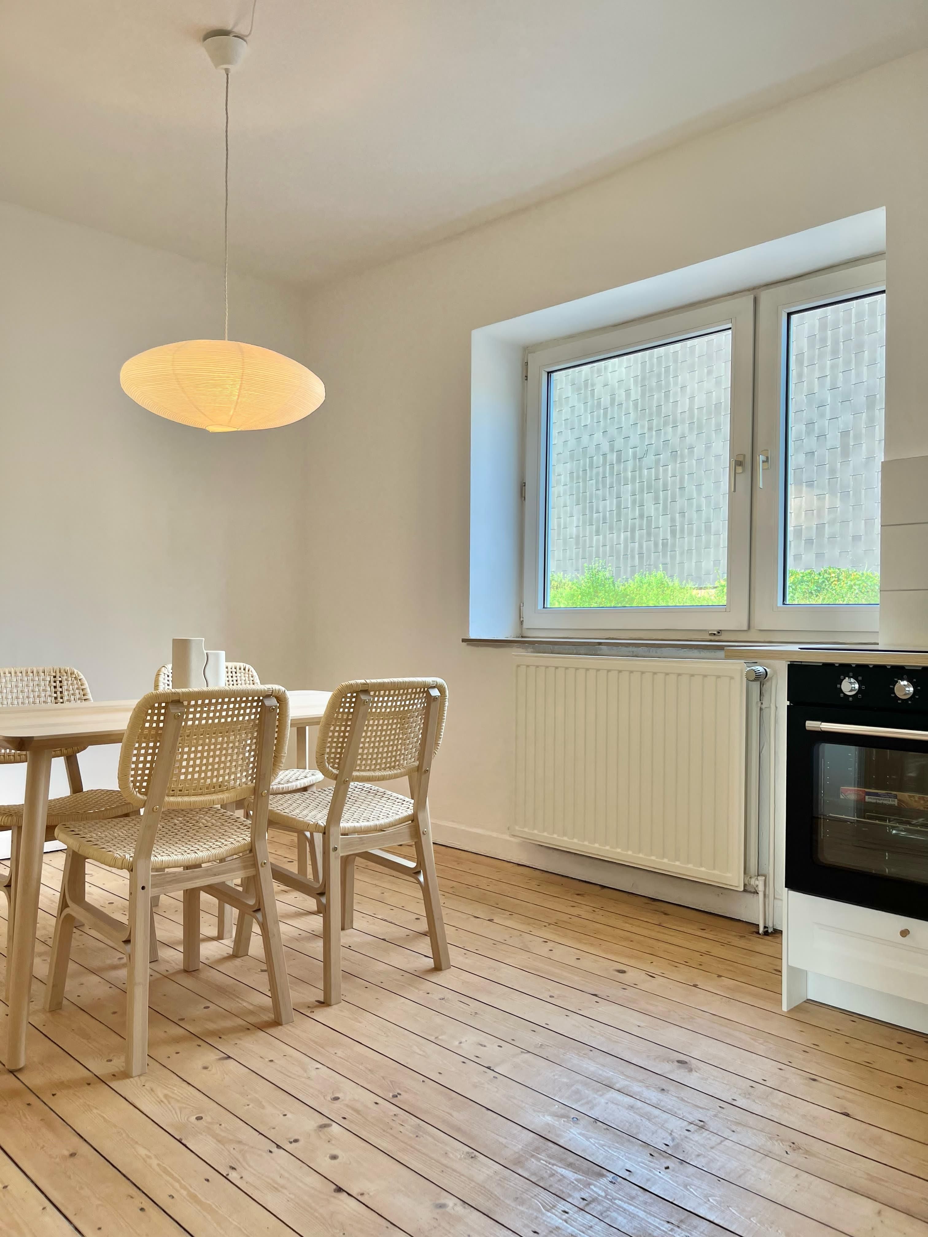 Bright Apartment In Central But Quiet Area - 2