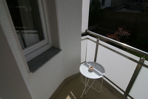 PModern Furnished 2-Room Apartment with Balcony – Ideal for Expatserfect & amazing home - great view!
