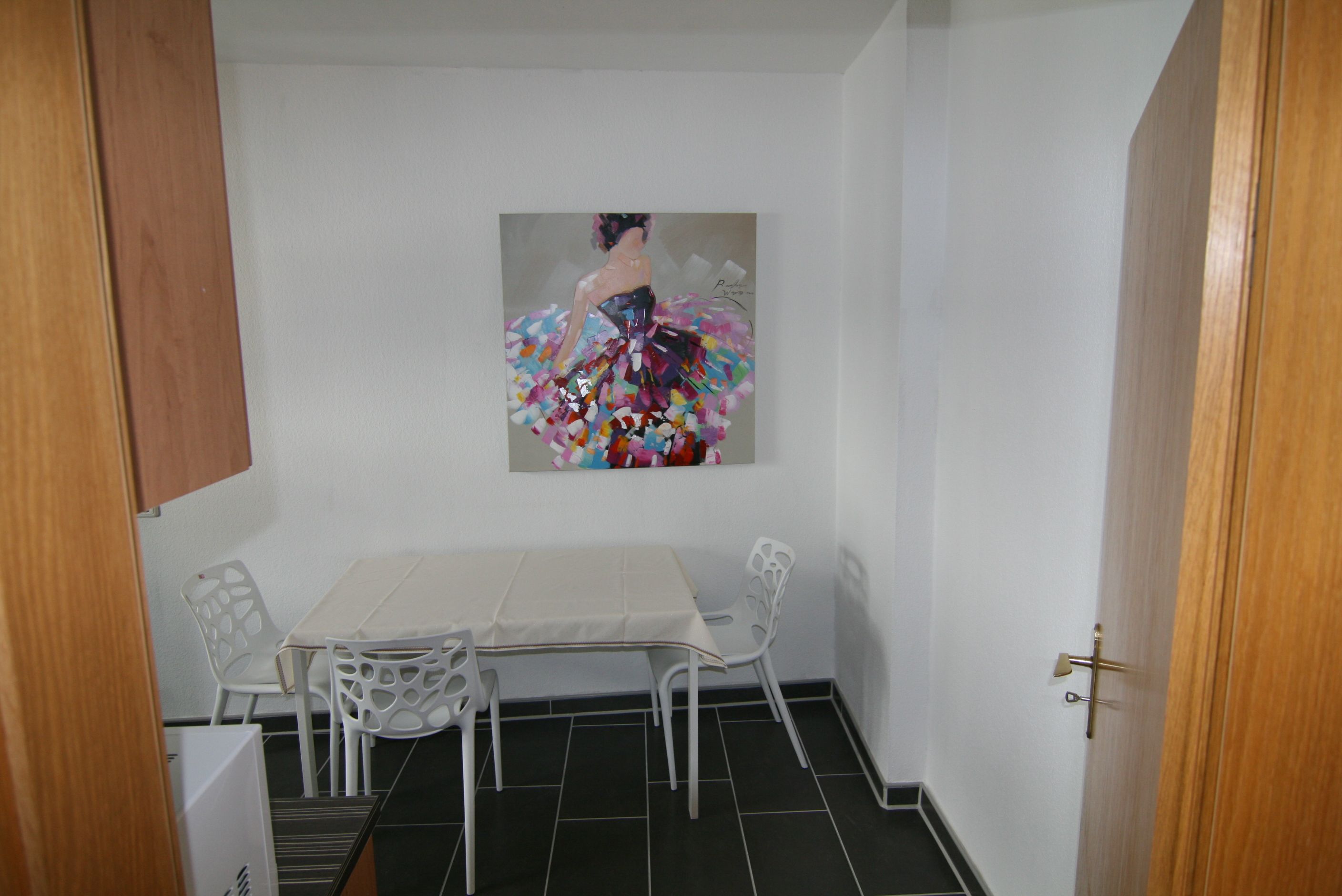  PModern Furnished 2-Room Apartment With Balcony – Ideal For Expatserfect & Amazing Home - Great View  -  PModern Furnished 2-Room Apartment with Balcony – Ideal for Expatserfect & amazing home - great view!  - Gallery -  1