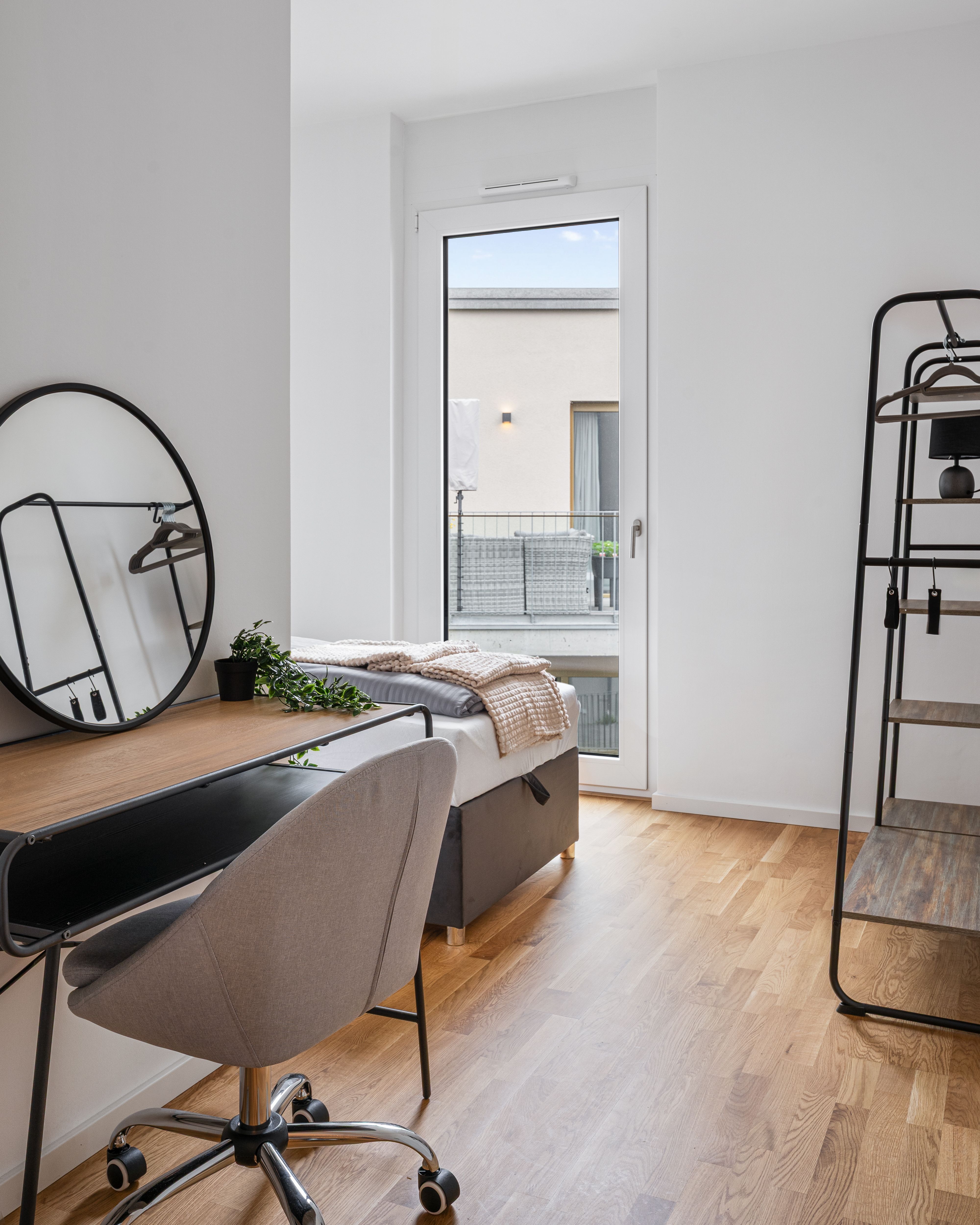 Fashionable 4-Room Apartment ART DECÓ I Balcony I Family-Friendly I Next To Mercedes & US Army I Kit - Fashionable 4-Room Apartment ART DECÓ I Balcony I Family-friendly I next to Mercedes & US Army I Kitchen I Home Office - Gallery - 15