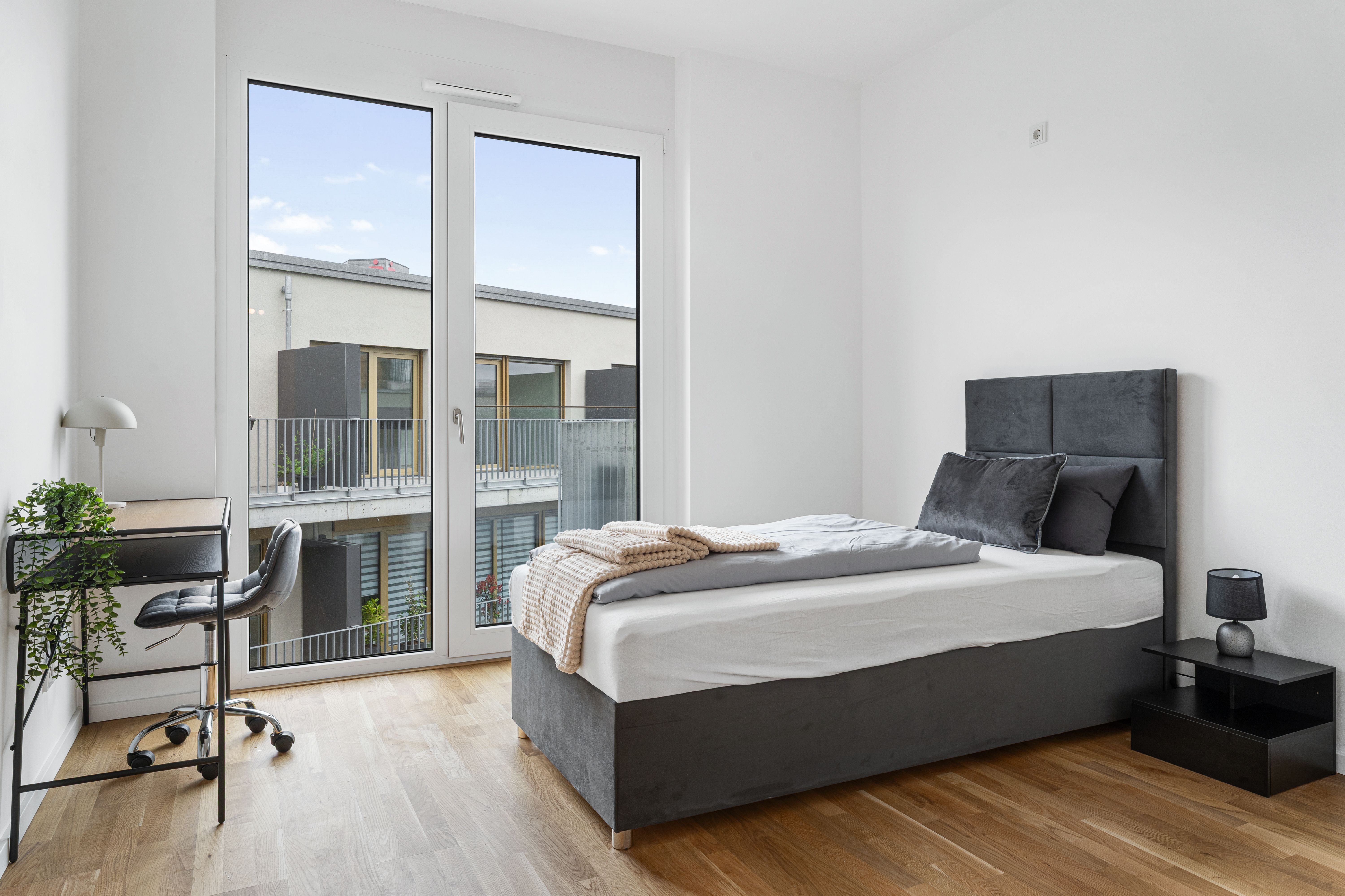 Fashionable 4-Room Apartment ART DECÓ I Balcony I Family-Friendly I Next To Mercedes & US Army I Kit - Fashionable 4-Room Apartment ART DECÓ I Balcony I Family-friendly I next to Mercedes & US Army I Kitchen I Home Office - Gallery - 14