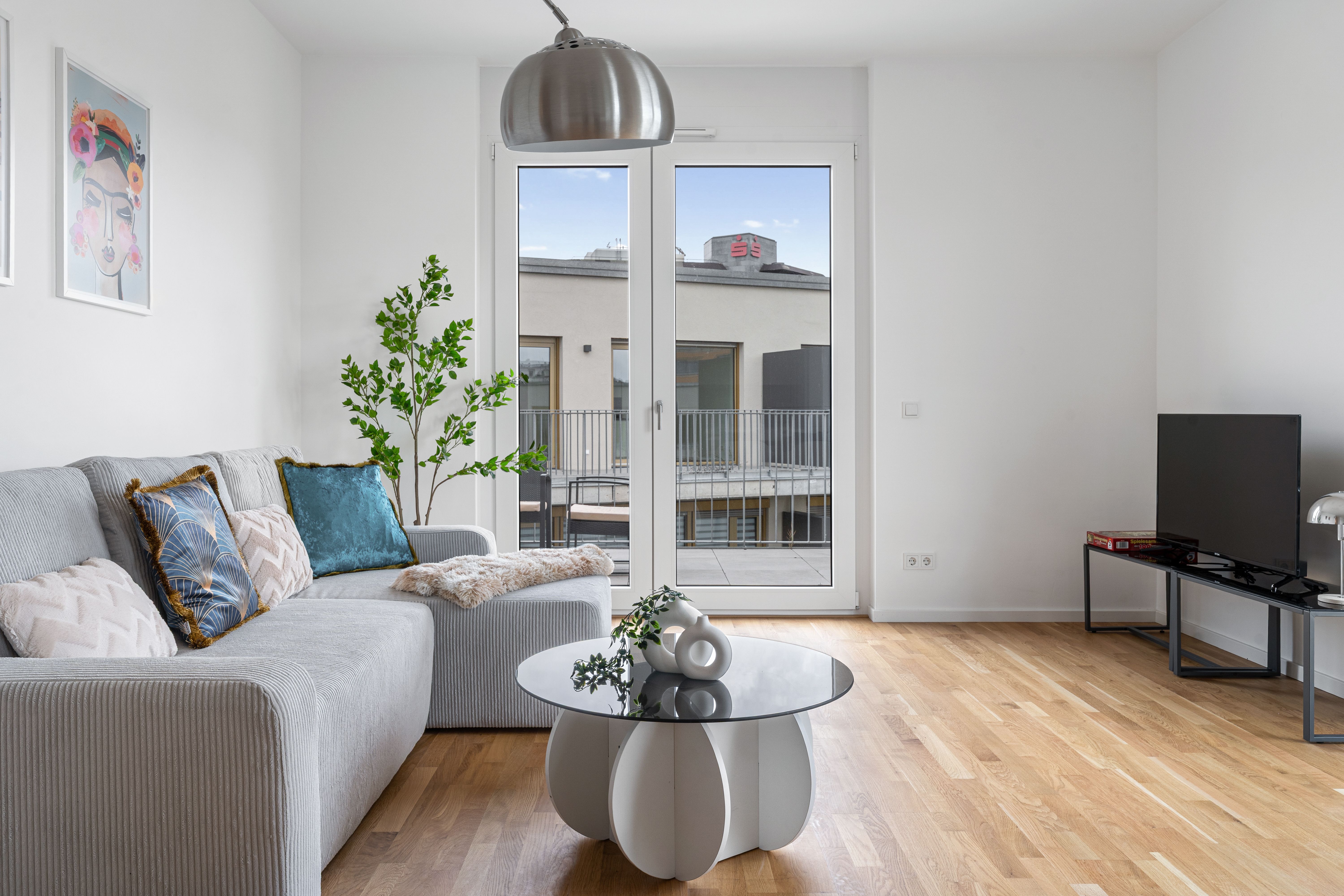 Fashionable 4-Room Apartment ART DECÓ I Balcony I Family-Friendly I Next To Mercedes & US Army I Kit - Fashionable 4-Room Apartment ART DECÓ I Balcony I Family-friendly I next to Mercedes & US Army I Kitchen I Home Office - Gallery - 6
