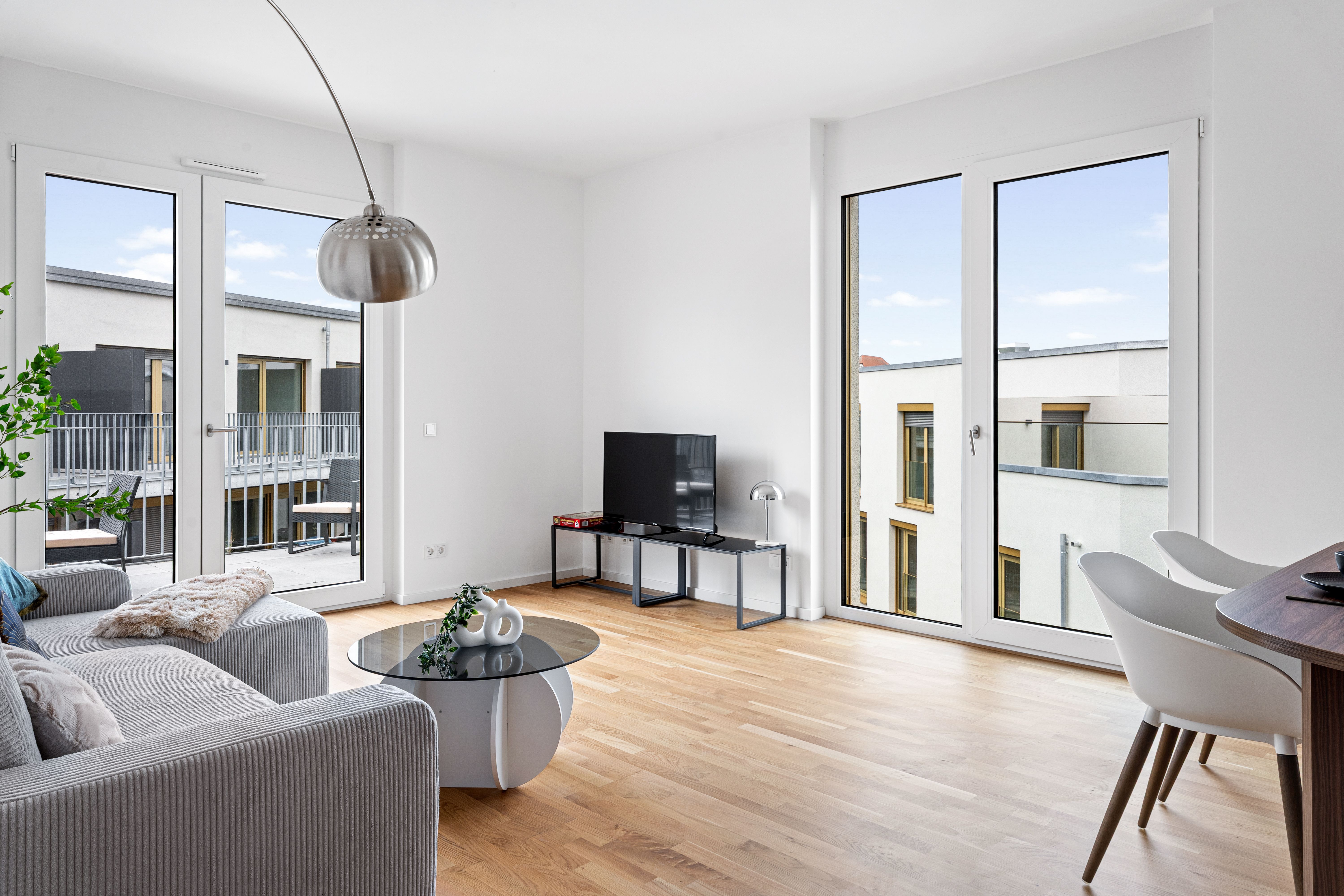 Fashionable 4-Room Apartment ART DECÓ I Balcony I Family-Friendly I Next To Mercedes & US Army I Kit - Fashionable 4-Room Apartment ART DECÓ I Balcony I Family-friendly I next to Mercedes & US Army I Kitchen I Home Office - Gallery - 12