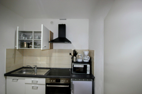 Modern Fully Furnished Apartment in Bremen — 6–24 Month Rental — All‑Inclusive in Hempenweg 57, 28197 Woltmershausen, Bremen.