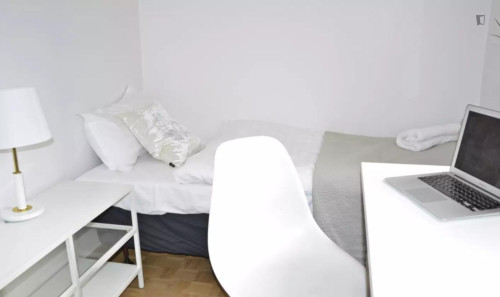 Inviting single bedroom in the Praga neighbourhood