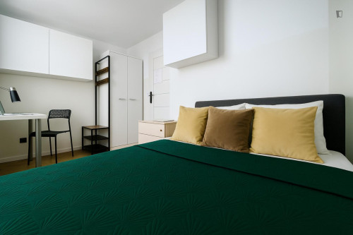 Homely single bedroom in the Praga neighbourhood