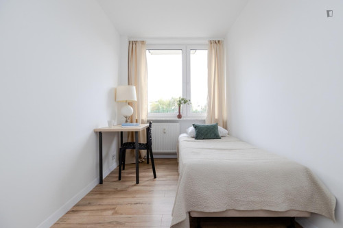 Neat single bedroom near the centre of Warsaw