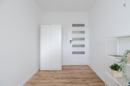 Neat single bedroom near the centre of Warsaw