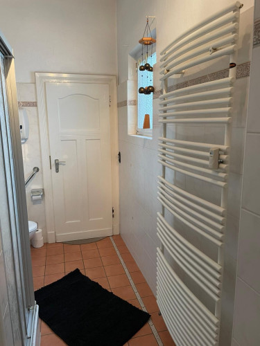 Spacious Apartment Like a Small House in Troisdorf – For Workers and Holiday Stays, Up to 7 Guests