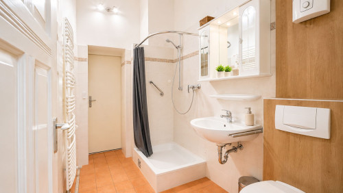 Spacious Apartment Like a Small House in Troisdorf – For Workers and Holiday Stays, Up to 7 Guests - Gallery - 9