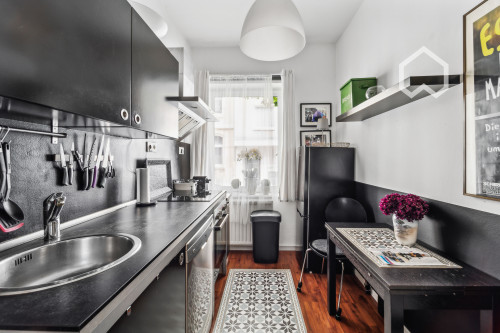 Elegant apartment with balcony in a nice neighborhood