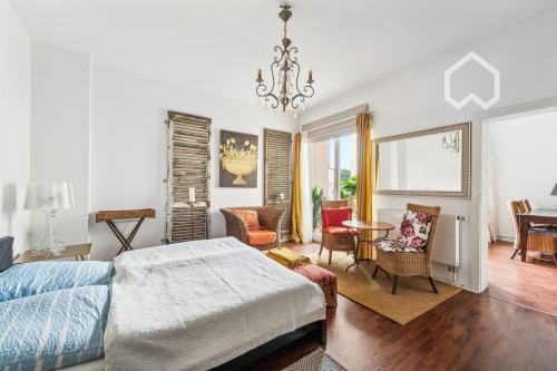 Elegant apartment with balcony in a nice neighborhood - Gallery - 7
