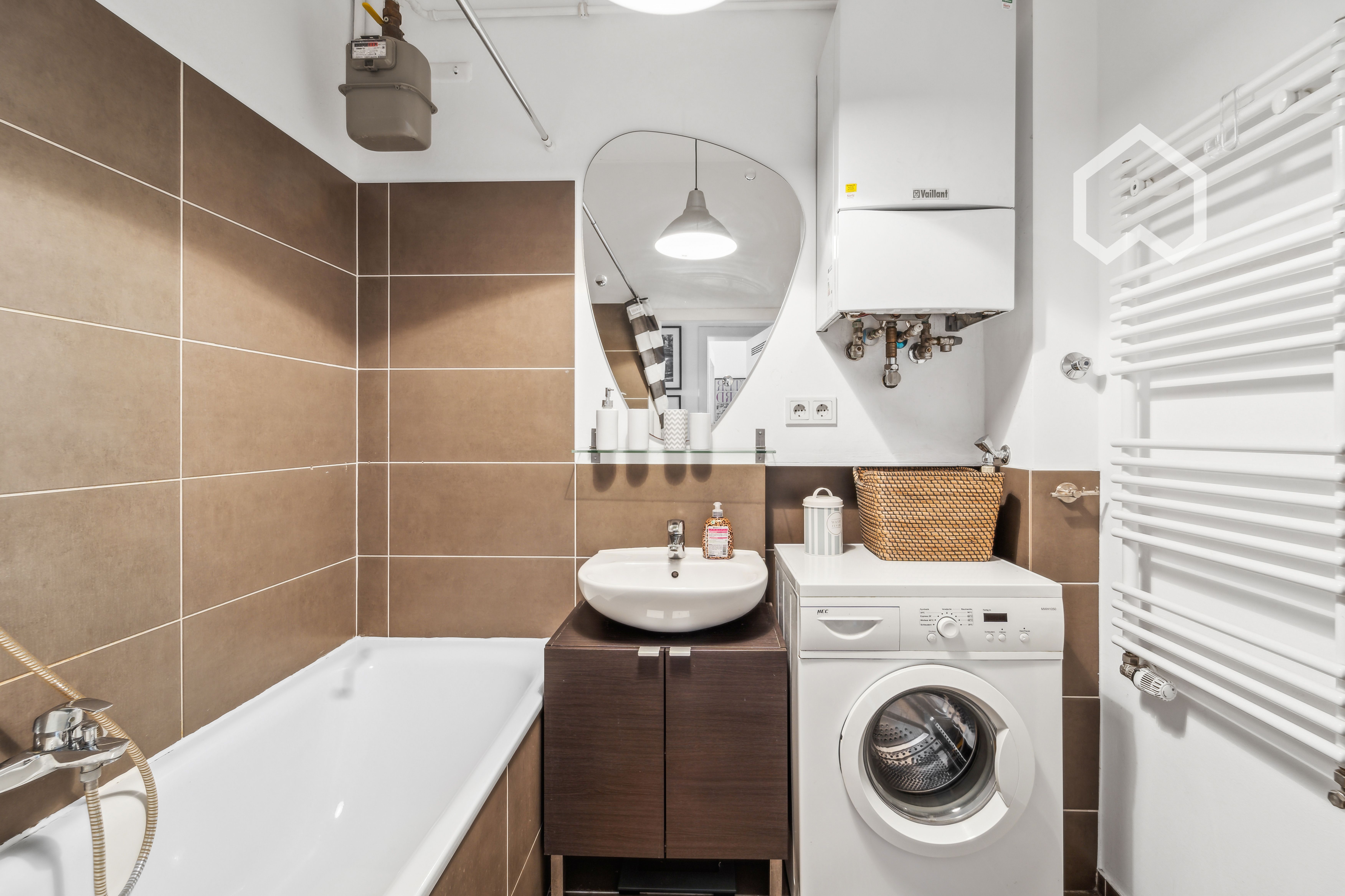  Elegant Apartment With Balcony In A Nice Neighborhood  -  Elegant apartment with balcony in a nice neighborhood  - Gallery -  10