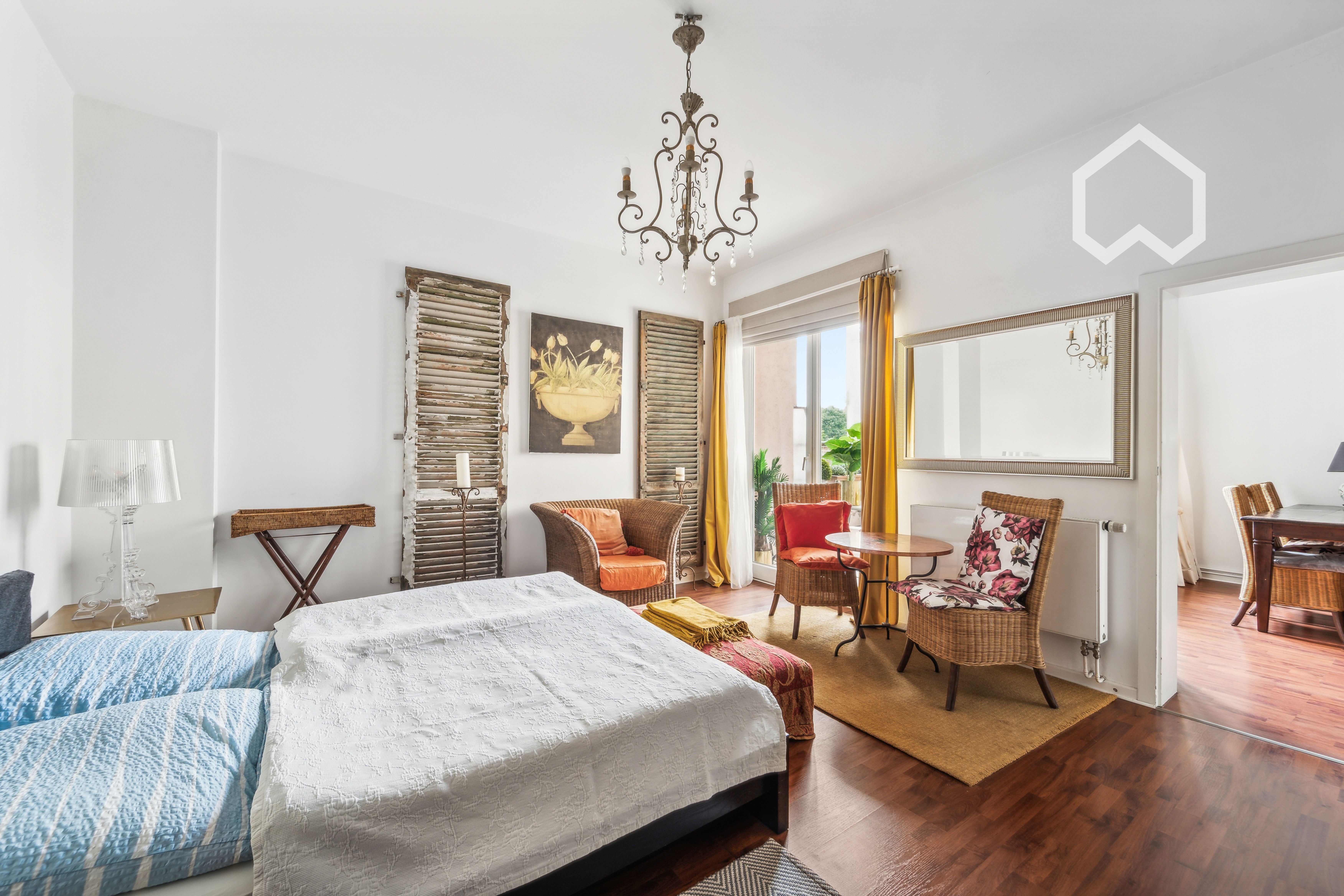  Elegant Apartment With Balcony In A Nice Neighborhood  -  Elegant apartment with balcony in a nice neighborhood  - Gallery -  7