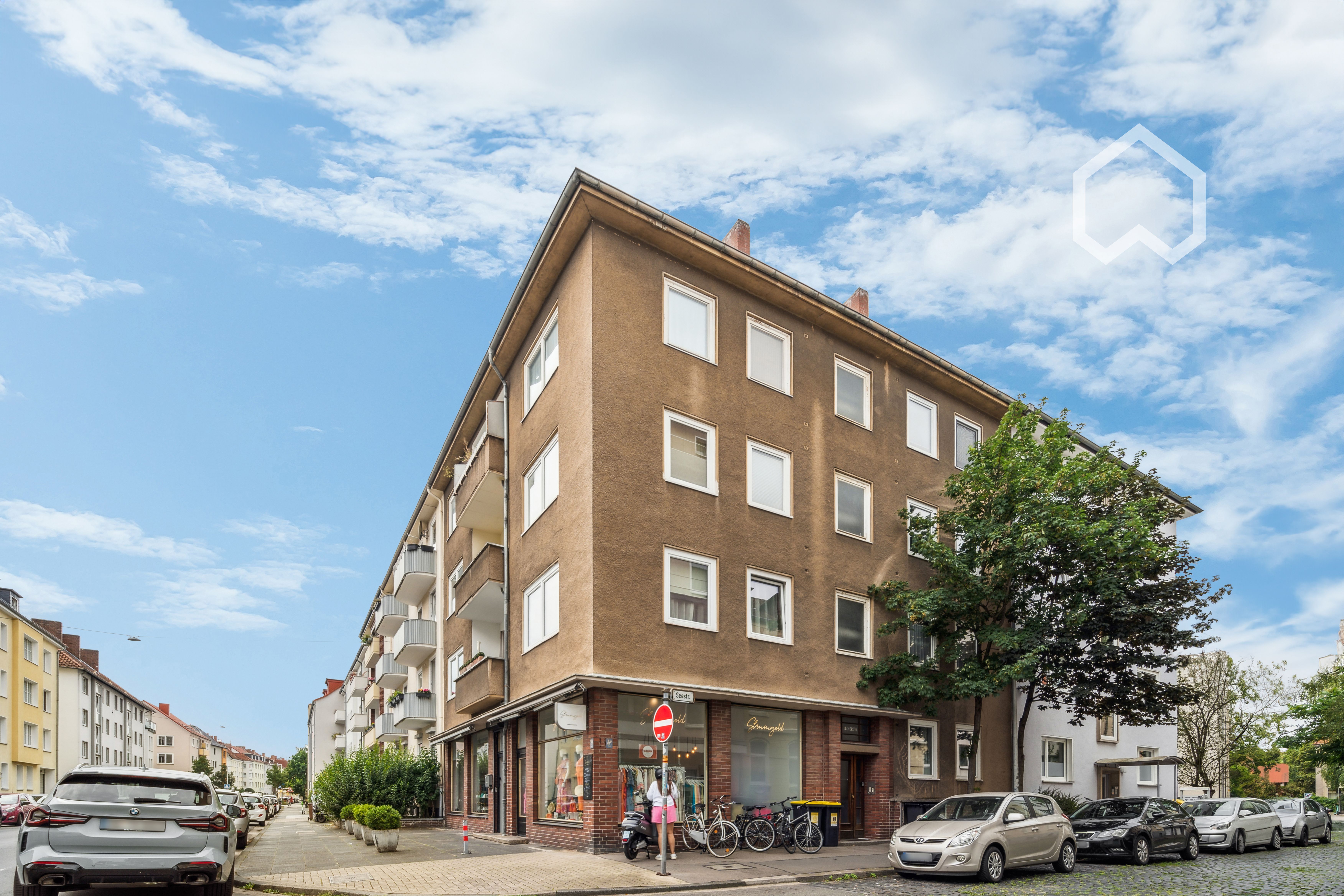  Elegant Apartment With Balcony In A Nice Neighborhood  -  Elegant apartment with balcony in a nice neighborhood  - Gallery -  13