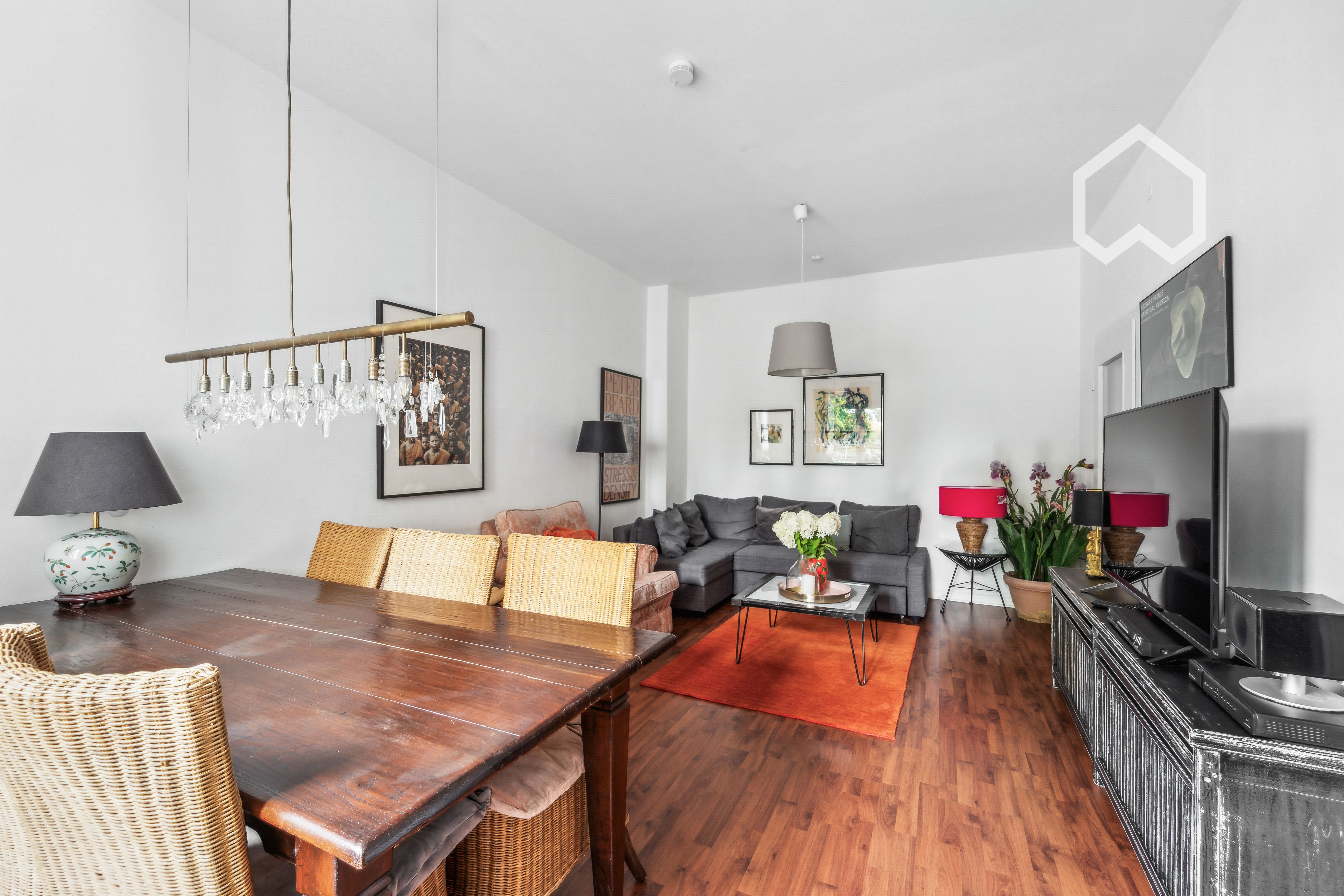  Elegant Apartment With Balcony In A Nice Neighborhood  -  Elegant apartment with balcony in a nice neighborhood  - Gallery -  2