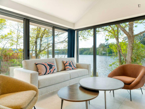 Neat double bedroom near Parc de la Chantrerie