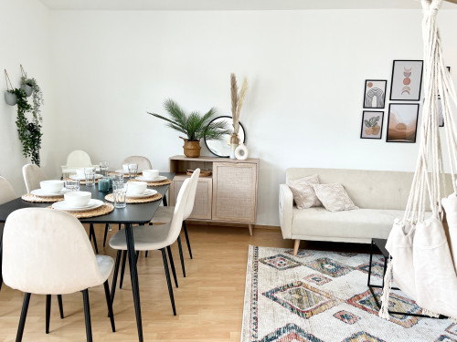 Cozy-Livings / subway / much space / balcony / parking space
