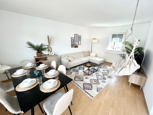 Cozy-Livings / subway / much space / balcony / parking space