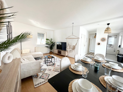 Cozy-Livings / subway / much space / balcony / parking space