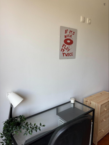 Bright Single Bedroom with a balcony close to Penha de França Viewpoint