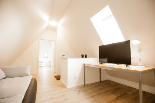 Haus mit Terasse und Garten direkt am Wald - Top Anbindungen