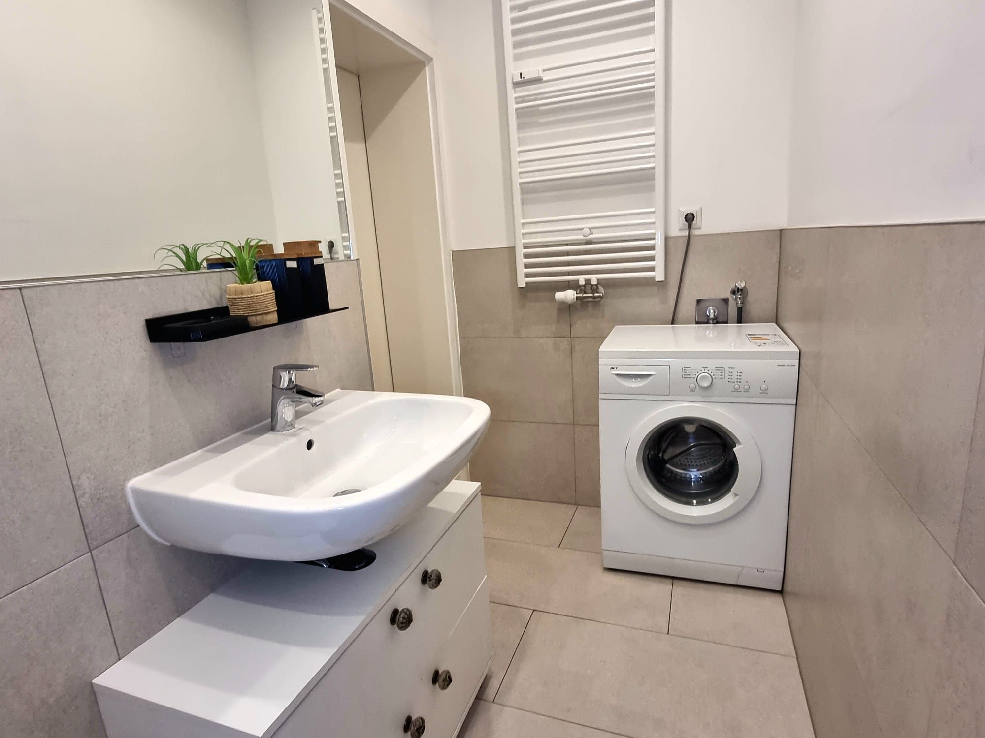Cozy Apartment In Cottbus | Home Office | University | Central - Cozy Apartment in Cottbus | Home Office | University | Central - Gallery - 9