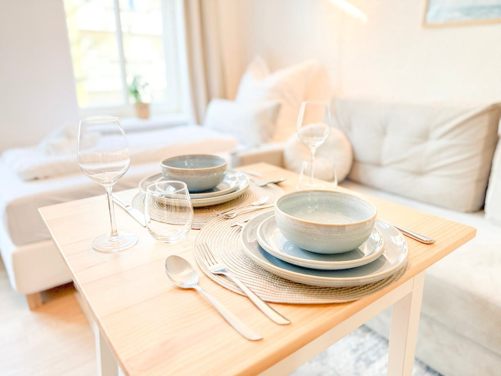 Central Apartment With Private Balcony Overlooking The Garden | 600m To The Main Train Station | Fre - 9