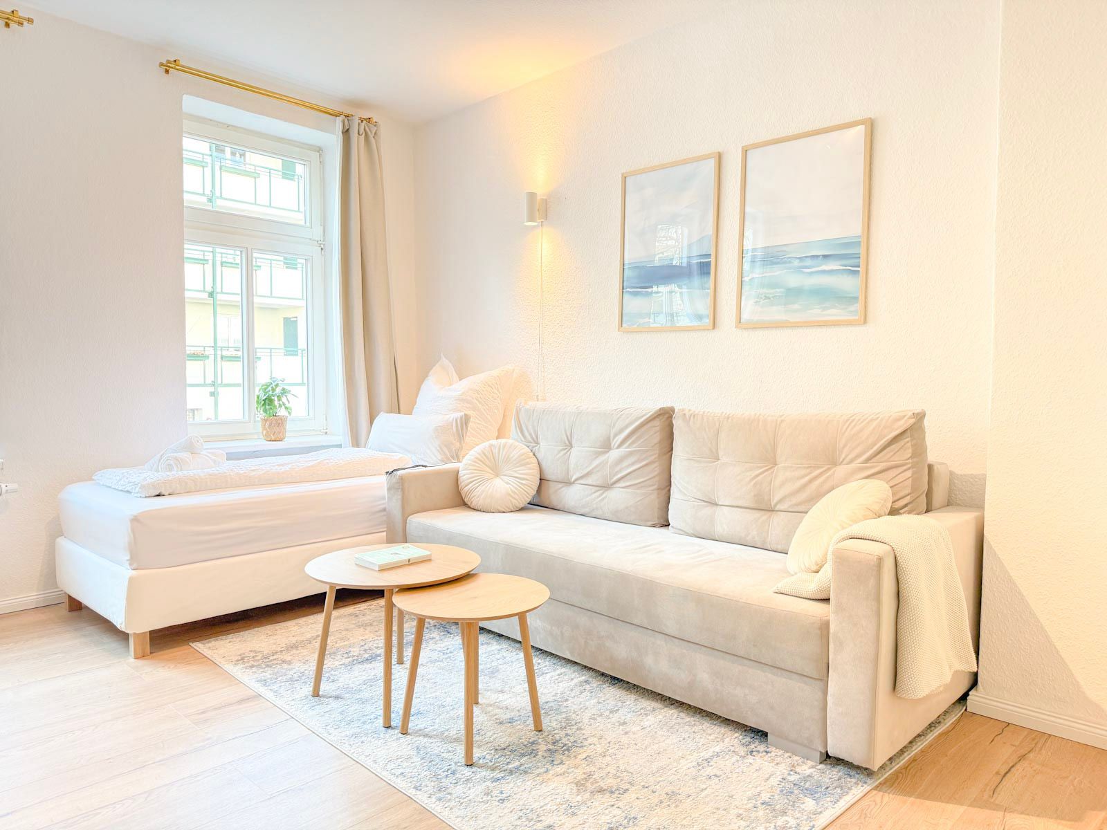Central Apartment With Private Balcony Overlooking The Garden | 600m To The Main Train Station | Fre - 13