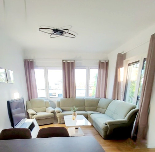 Light-flooded 3-room apartment in the heart of Magdeburg