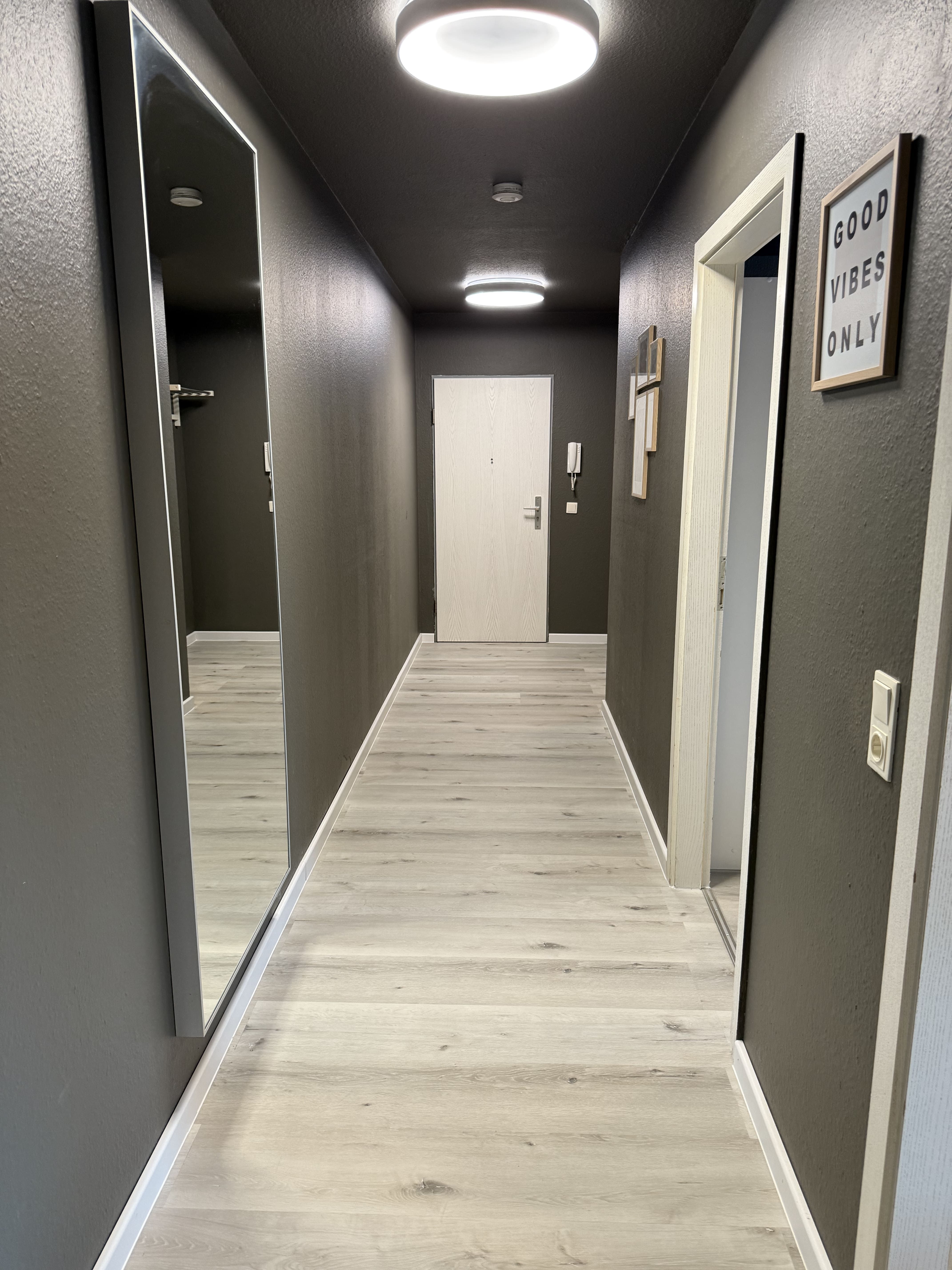  Modern Studio In Heidelberg With Balcony  -  Modern studio in Heidelberg with balcony  - Gallery -  6