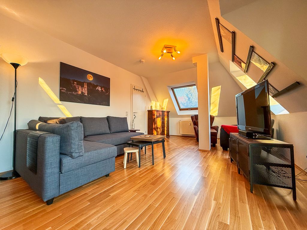 Lovingly Furnished & Stylish Apartment With Good Transport Links, Dresden - 13