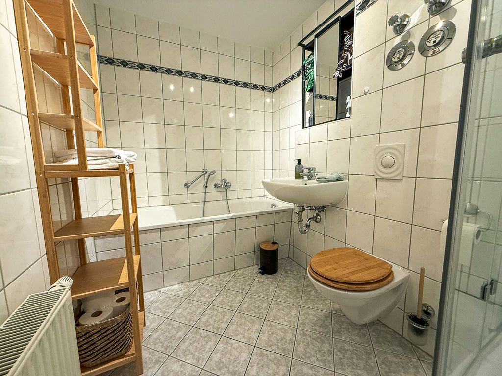 Lovingly Furnished & Stylish Apartment With Good Transport Links, Dresden - 10