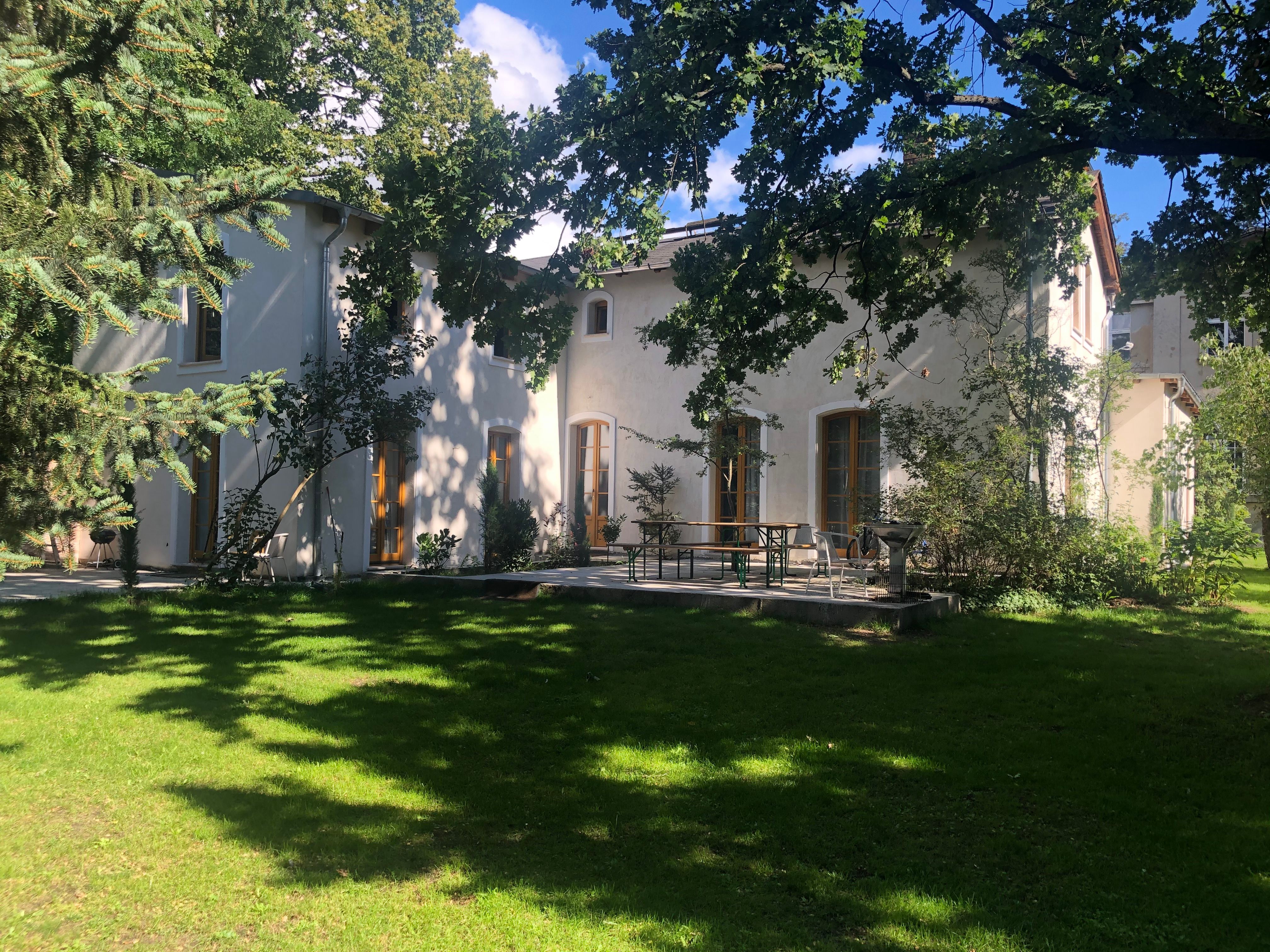  Quiet Villa Floor With Sun Terrace And Garden On The Teltow Canal, 13km From Berlin  -  Quiet villa floor with sun terrace and garden on the Teltow Canal, 13km from Berlin  - Gallery -  4
