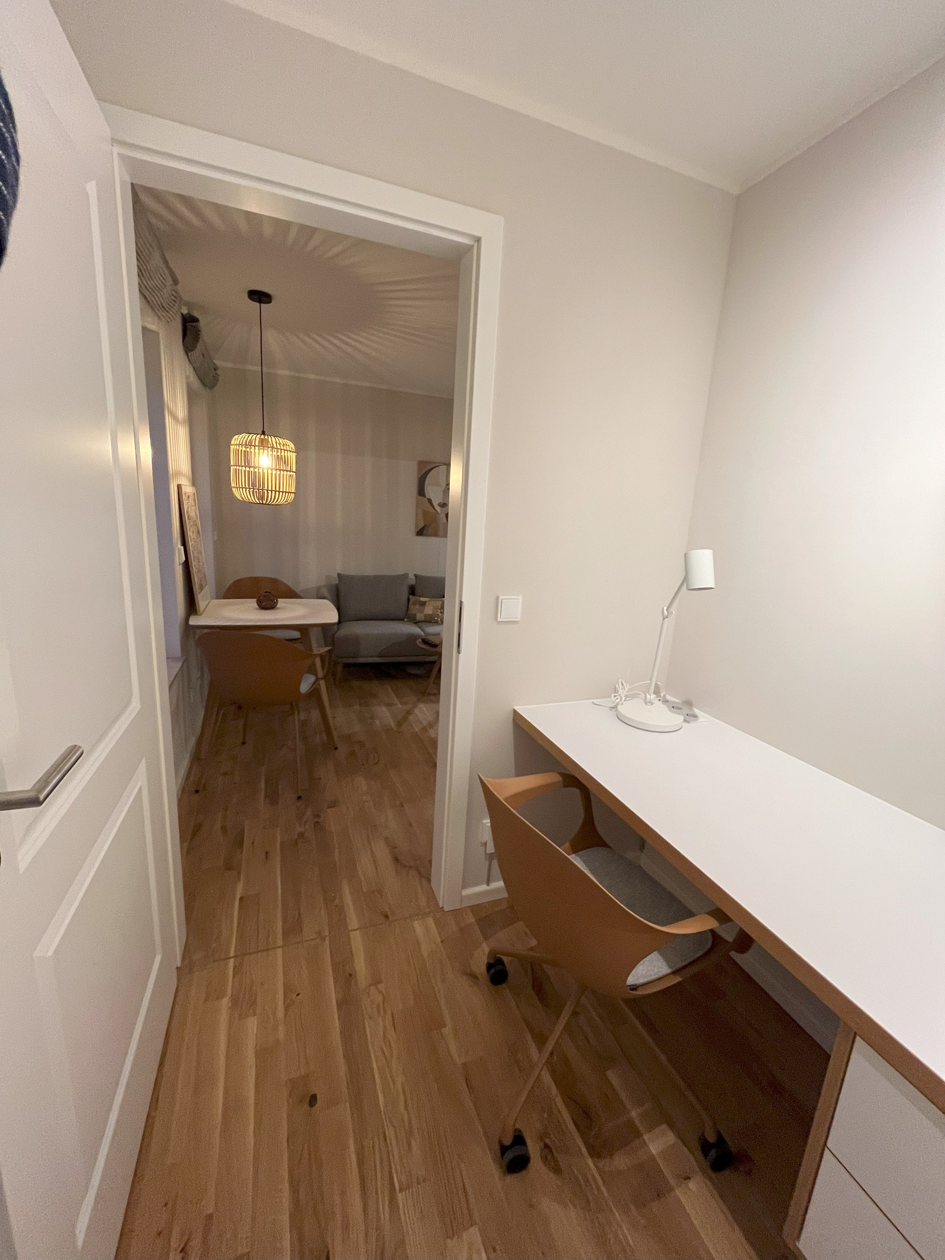 Modern Apartment Opposite Sanssouci Park – Sleeps 2 Adults - Bedroom / Living Room / Study Room / Ki - Modern Apartment Opposite Sanssouci Park – Sleeps 2 Adults - Bedroom / Living Room / Study Room / Kitchen - Gallery - 12