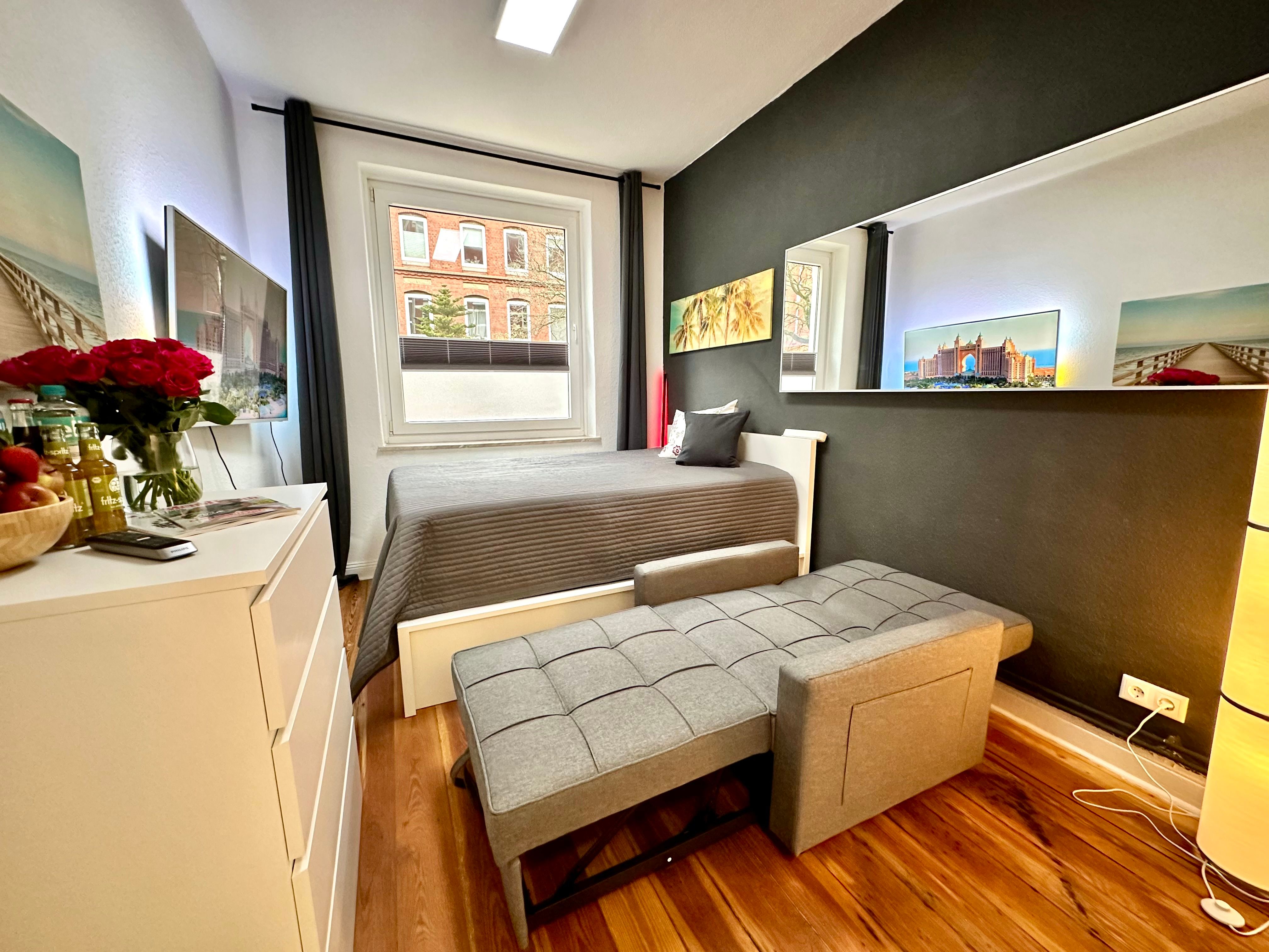 Refurbished 1 Room Apartment In Kiel City - 12